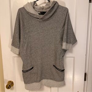 ⭐️ Moda International Small Light Heather Gray Short Sleeve Knit Top